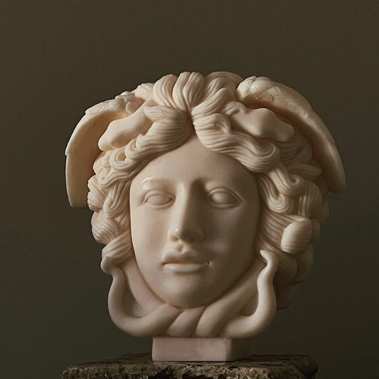 Medusa Head Candle